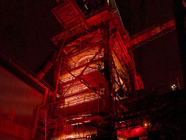 Parc du haut-fourneau U4 - Claude Lévèque, tous les soleils