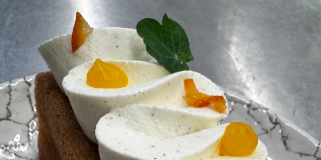 Baba à la mirabelle